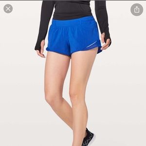 Lululemon Hotty Hot Short II *2.5"